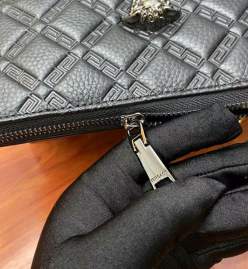 Picture of Versace Mens Bags _SKUfw156454650fw